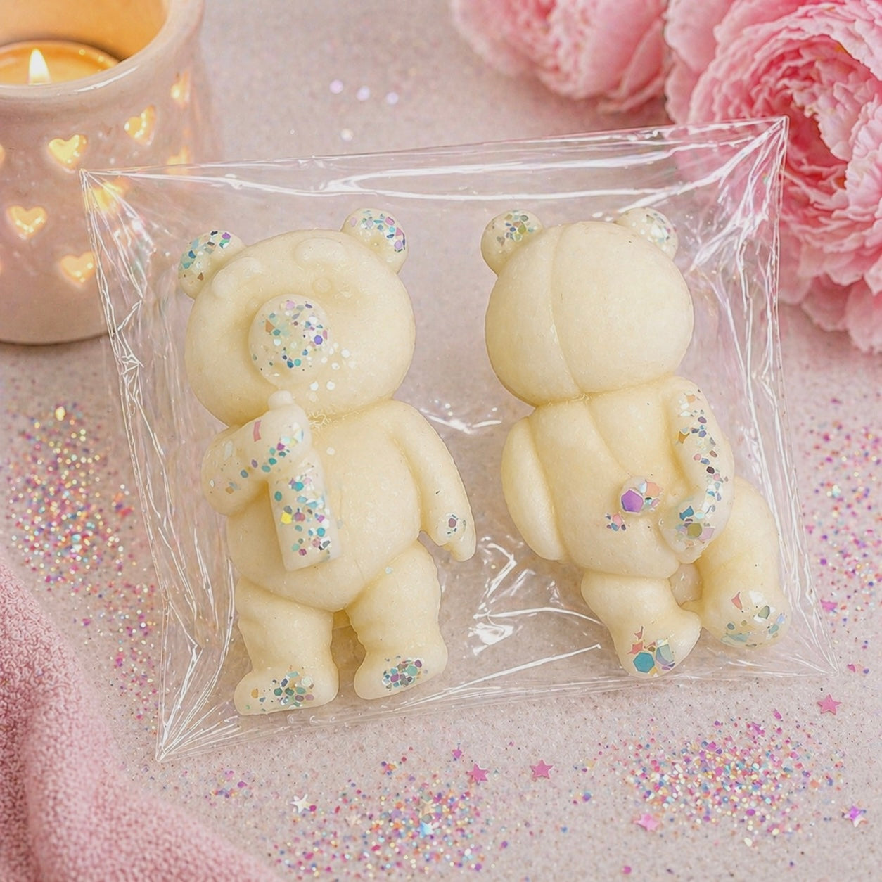 Baby Powder Baby Bears handcrafted scented wax melts in a clear package, featuring adorable bear shapes with sparkles.